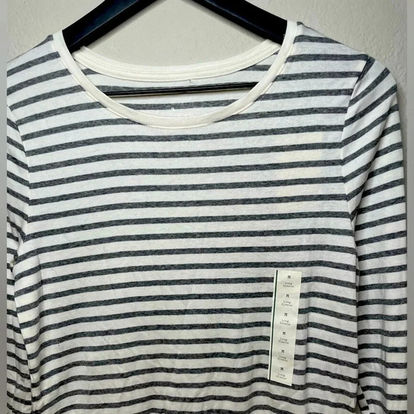 NWT long sleeve - Picture 2 of 6